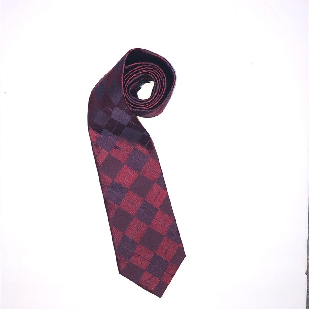 Burgundy tie checkered Perry Ellis